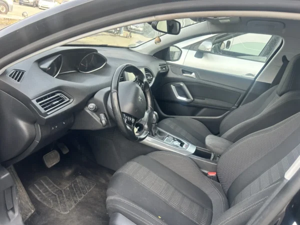PEUGEOT 308 Allure 2015