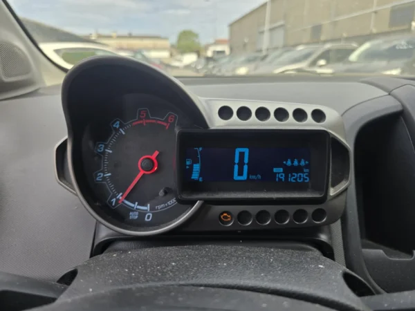 CHEVROLET AVEO LT 2013