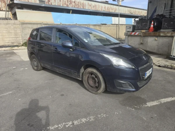 PEUGEOT 5008 Style 7pl 2014