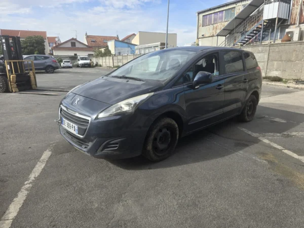 PEUGEOT 5008 Style 7pl 2014