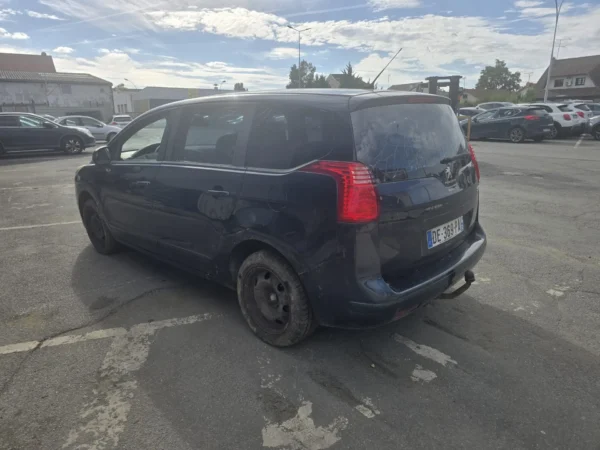 PEUGEOT 5008 Style 7pl 2014