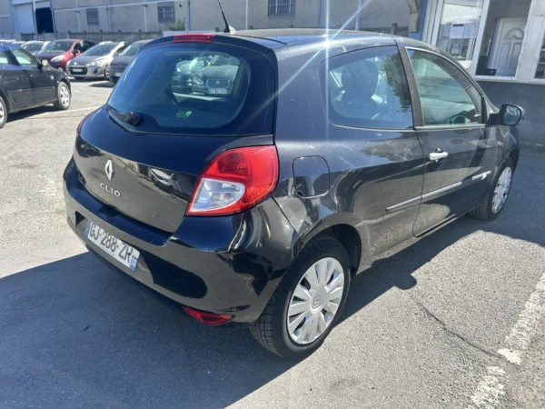 RENAULT CLIO III Exception TomTom Euro 5 2010