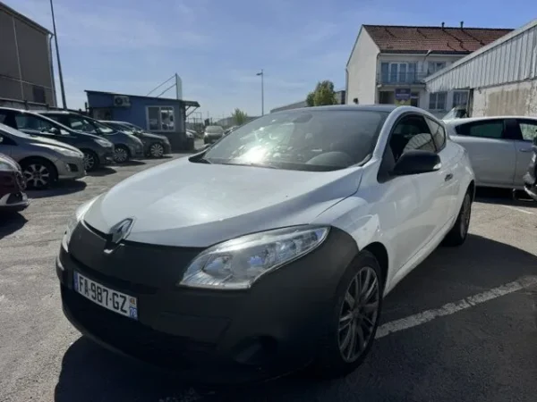 RENAULT MEGANE III COUPE 2011