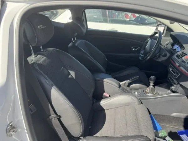 RENAULT MEGANE III COUPE 2011