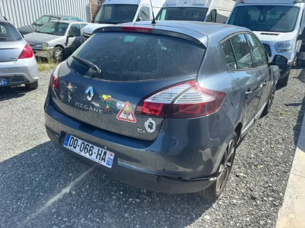 RENAULT MEGANE III BERLINE Bose EDC 2015