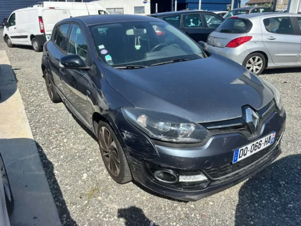 RENAULT MEGANE III BERLINE Bose EDC 2015