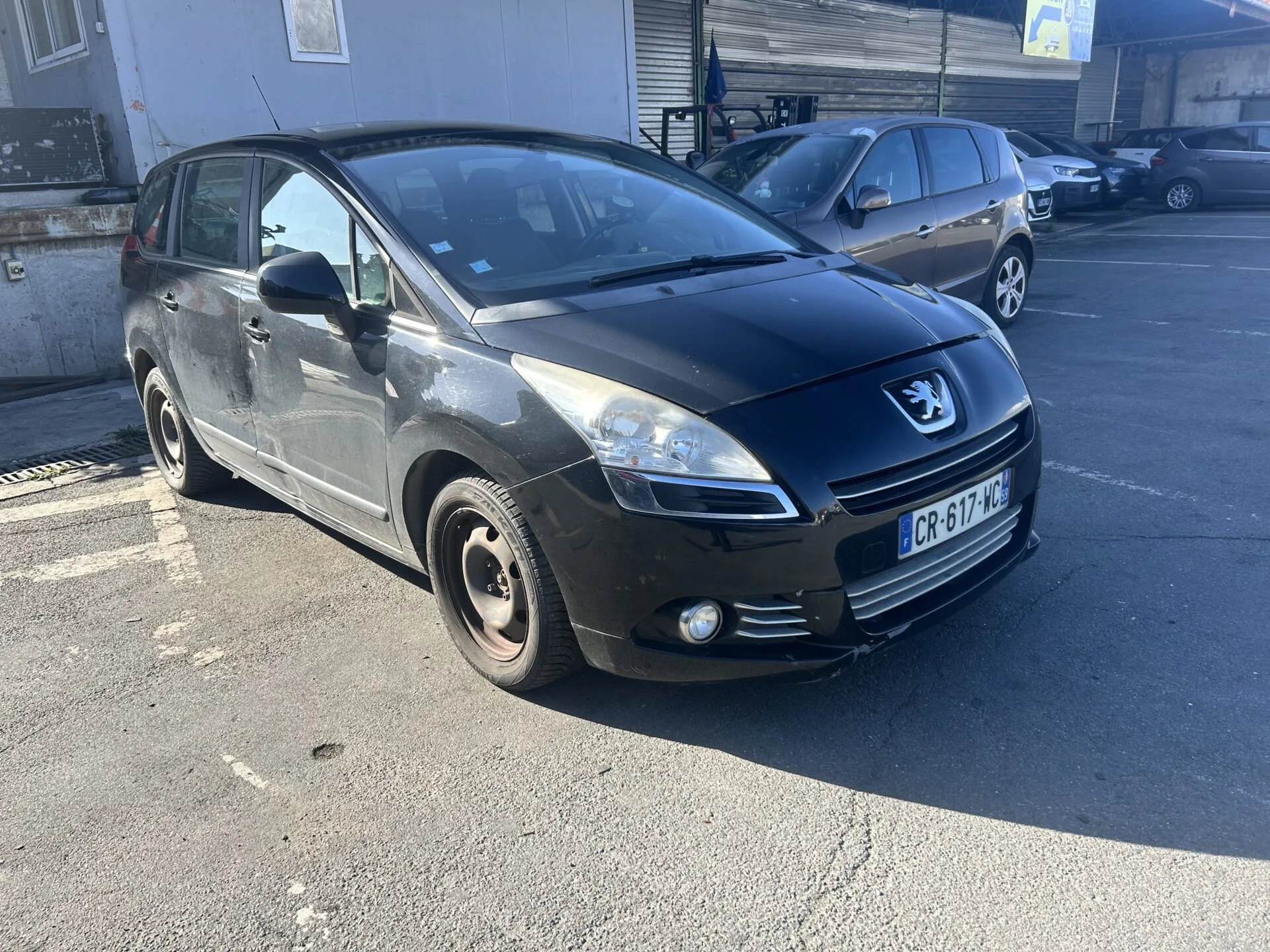 PEUGEOT 5008 2013