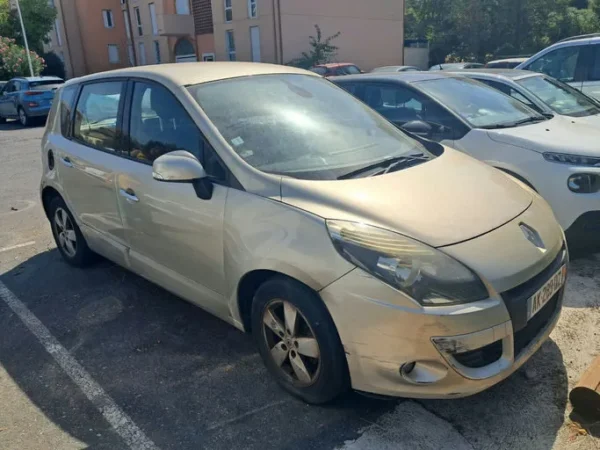 RENAULT SCENIC III 2010