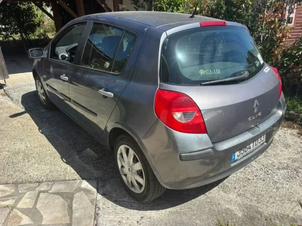 RENAULT CLIO III Pack Authentique 2006