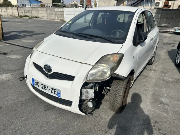 TOYOTA YARIS Lounge 2011