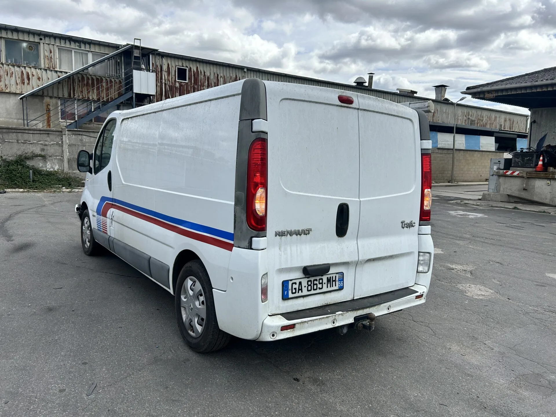 RENAULT TRAFIC FOURGON CONFORT 2012 – Image 6