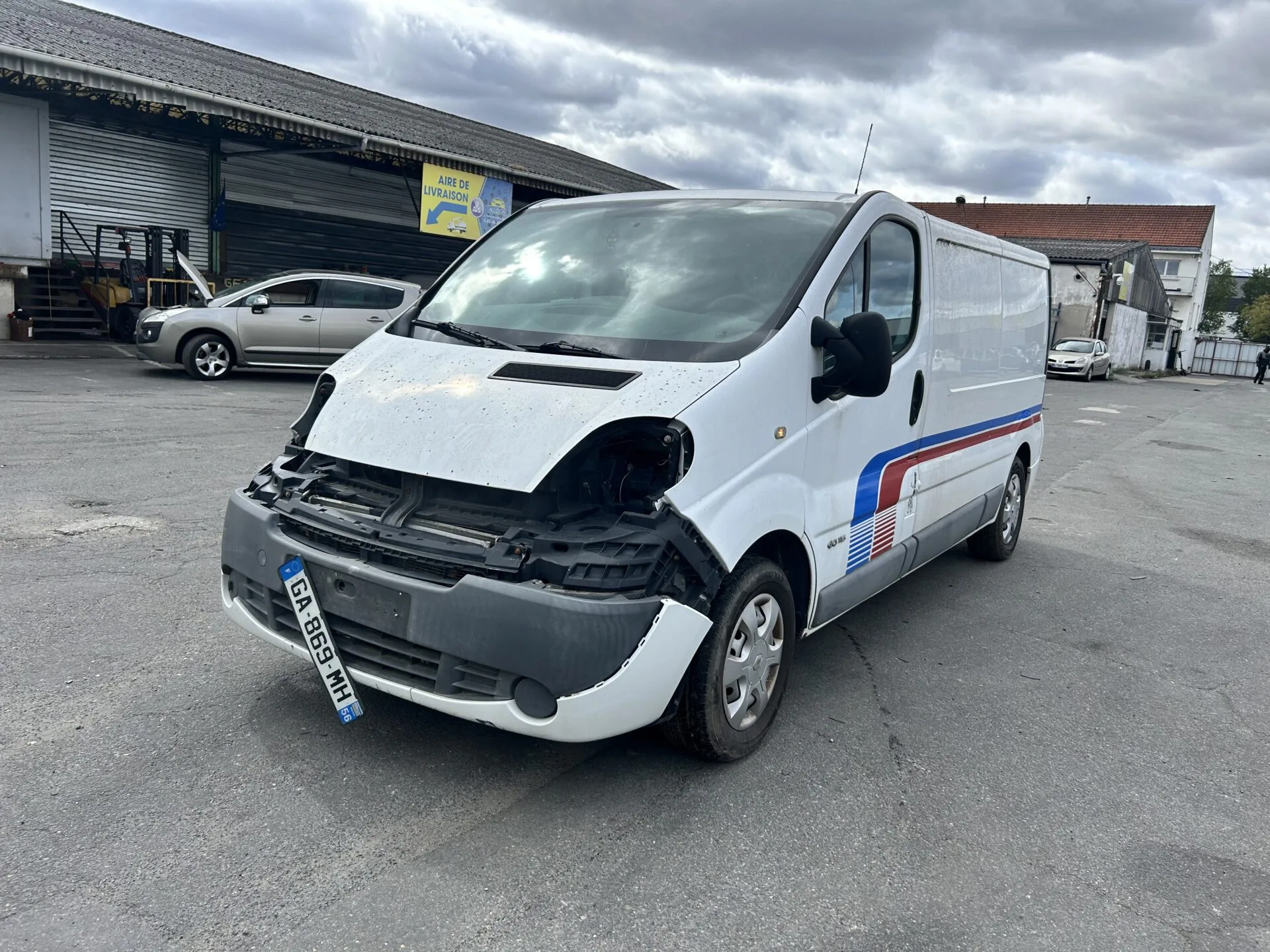 RENAULT TRAFIC FOURGON CONFORT 2012 – Image 2
