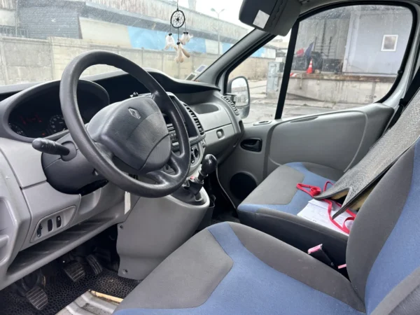 RENAULT TRAFIC FOURGON CONFORT 2012