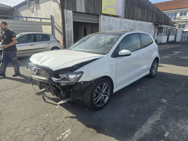 VOLKSWAGEN POLO R-line 2016