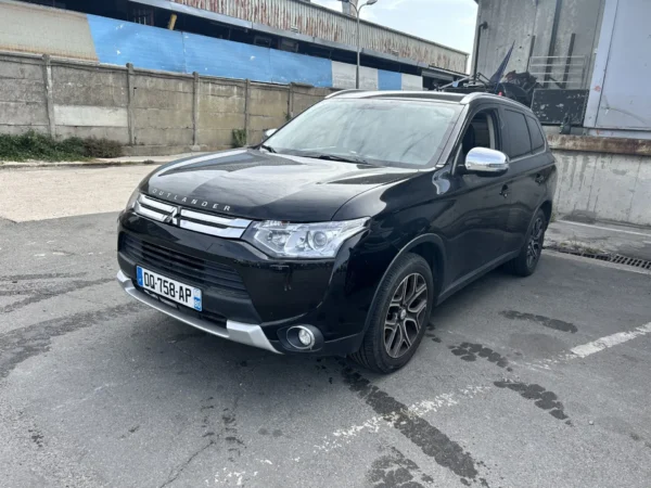 MITSUBISHI OUTLANDER Intense Navi 2015