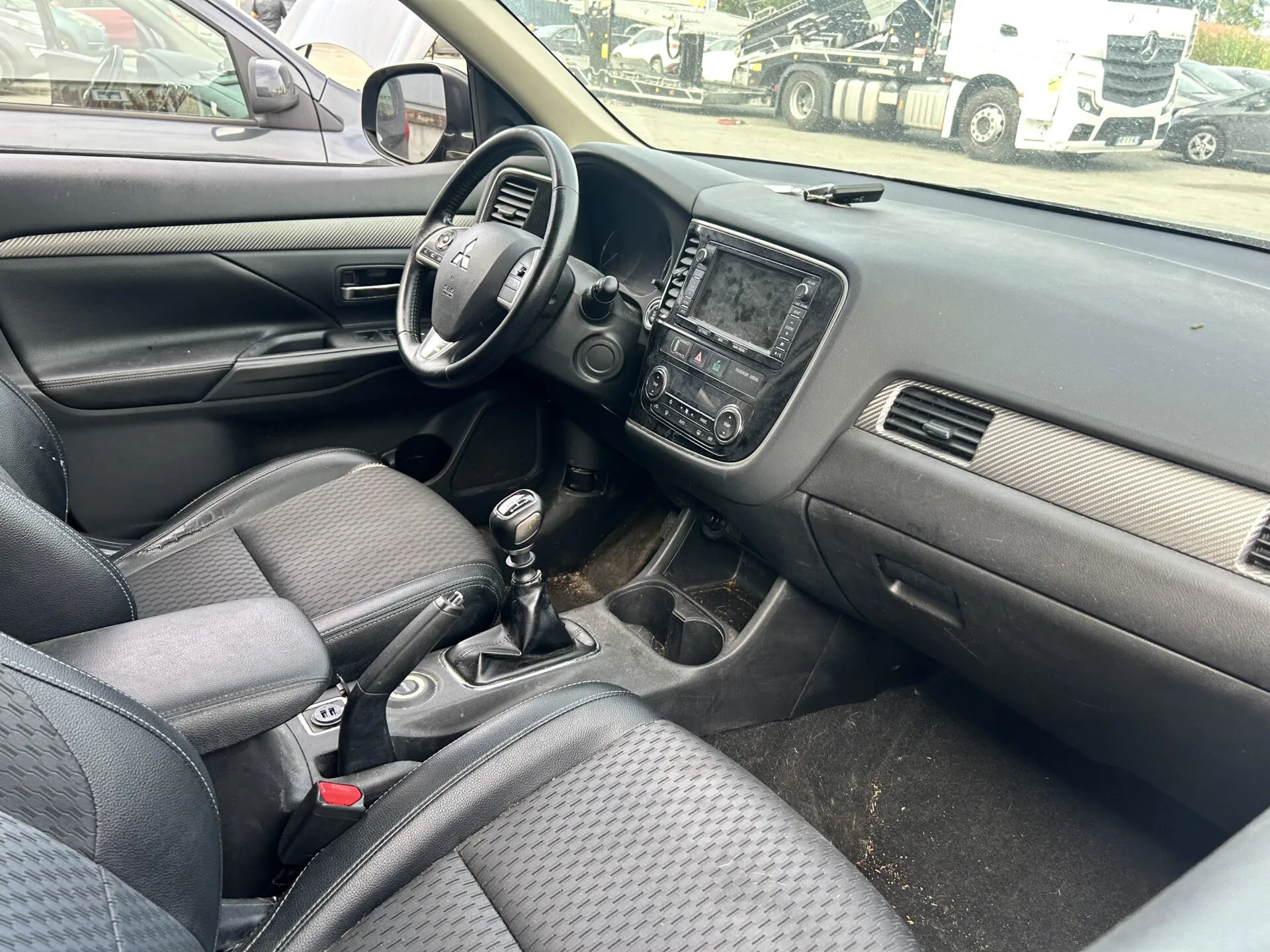 MITSUBISHI OUTLANDER Intense Navi 2015 – Image 5