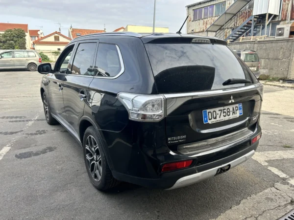 MITSUBISHI OUTLANDER Intense Navi 2015