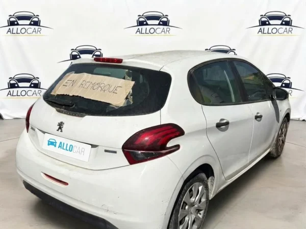 PEUGEOT 208 Allure 2015