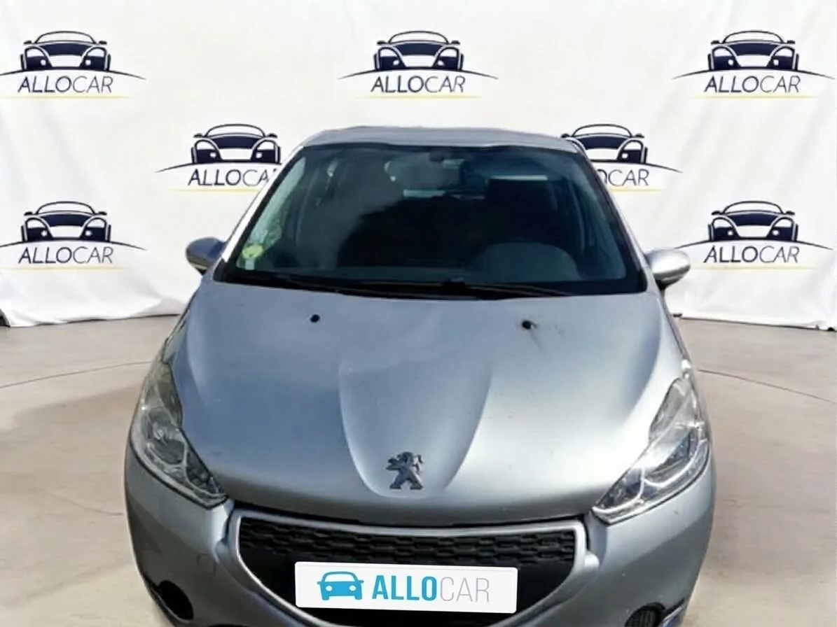 PEUGEOT 208 Access 2012