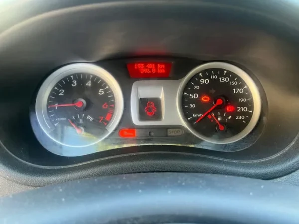 RENAULT CLIO III Expression 2010