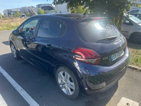 PEUGEOT 208 Style 2016