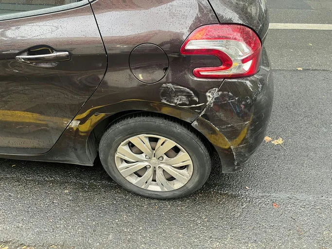 PEUGEOT 208 Access 2012 – Image 11