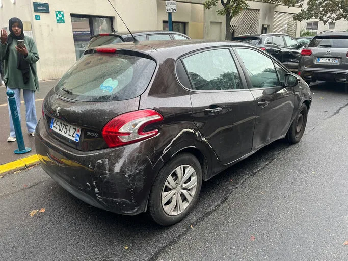 PEUGEOT 208 Access 2012 – Image 3