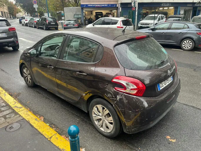 PEUGEOT 208 Access 2012 – Image 6