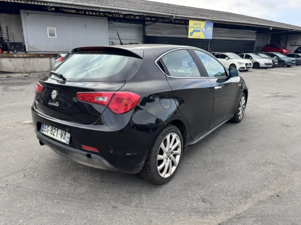 ALFA ROMEO GIULIETTA Distinctive 2011