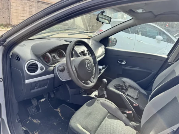 RENAULT CLIO III Expression 2010