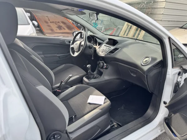 FORD FIESTA White 2016