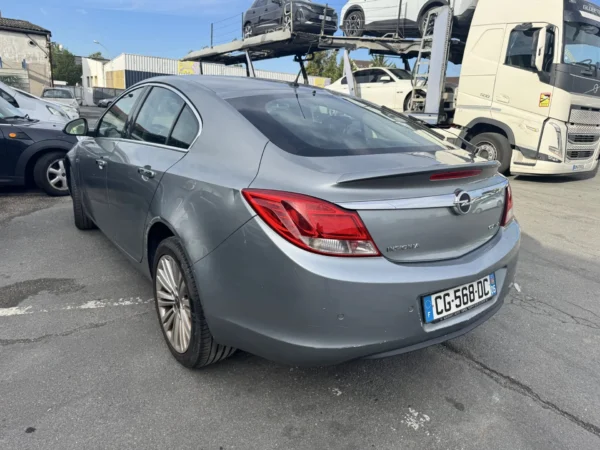 OPEL INSIGNIA Cosmo 2012