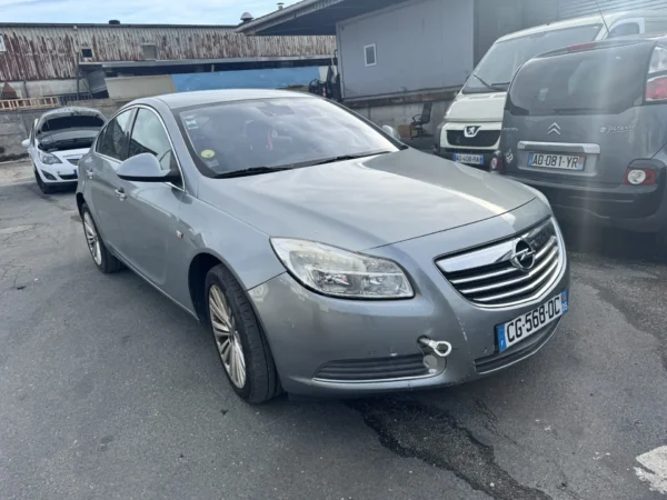 OPEL INSIGNIA Cosmo 2012