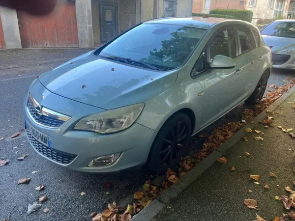 OPEL ASTRA Magnetic 2010