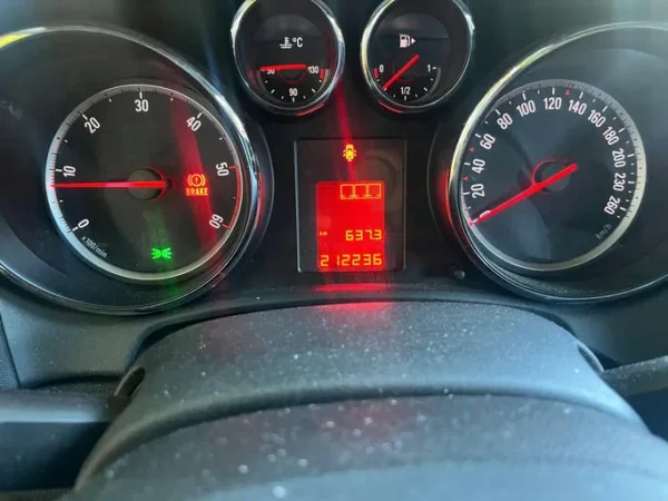 OPEL ASTRA Magnetic 2010