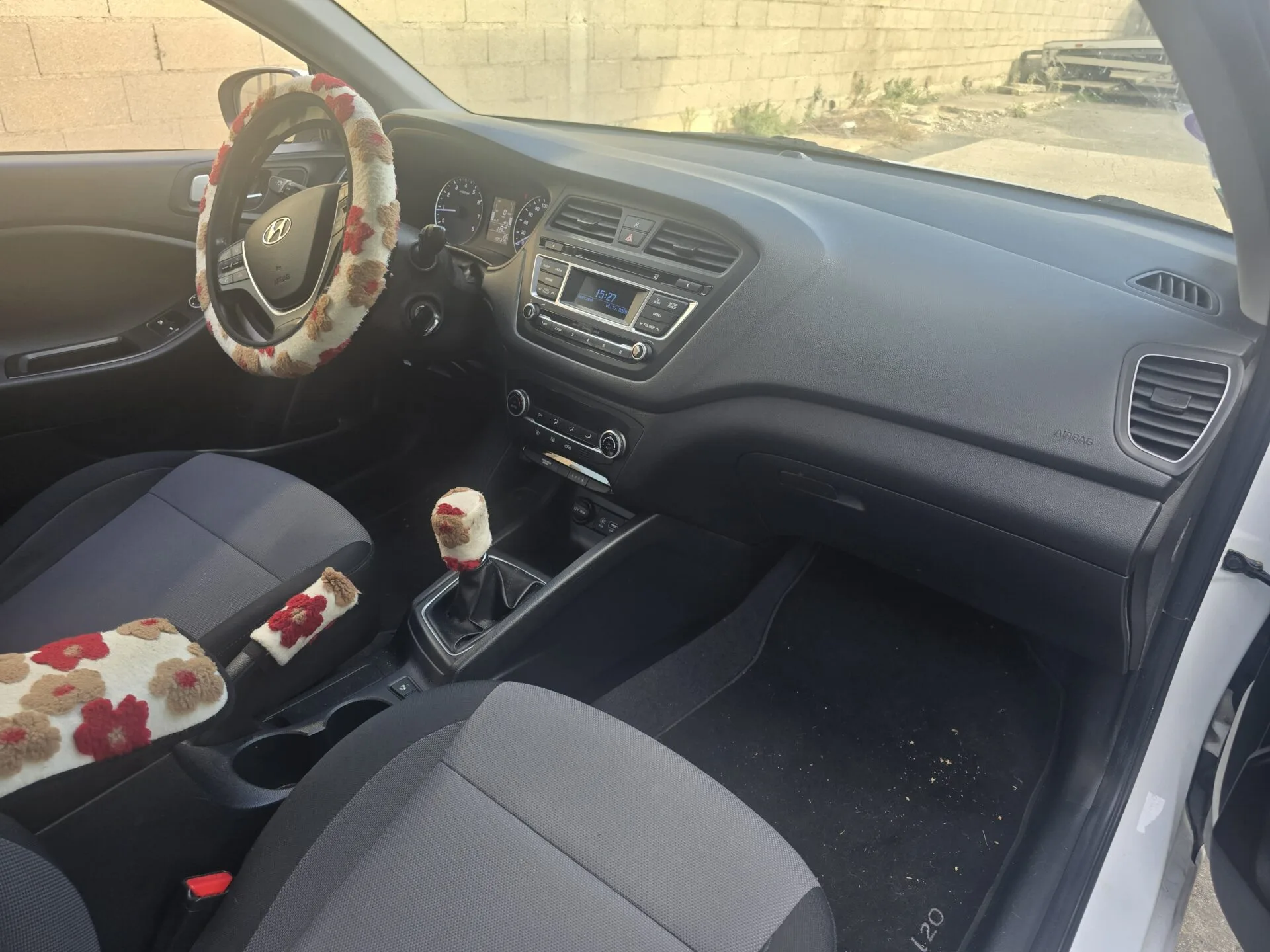 HYUNDAI i20 Intuitive Plus 2015 – Image 5