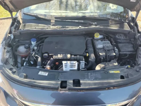 PEUGEOT 2008 Allure 2017