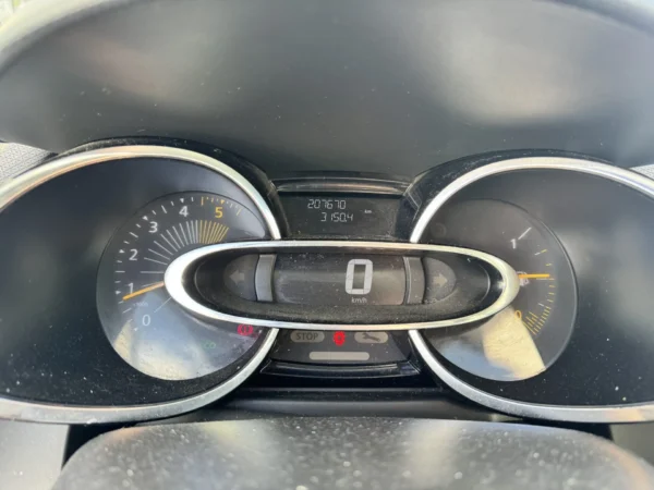 RENAULT CLIO IV SOCIETE GENERIQUE 2013