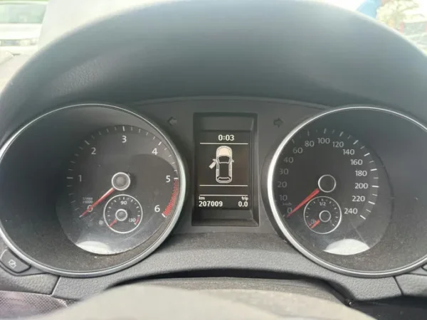 VOLKSWAGEN GOLF Trendline 2011