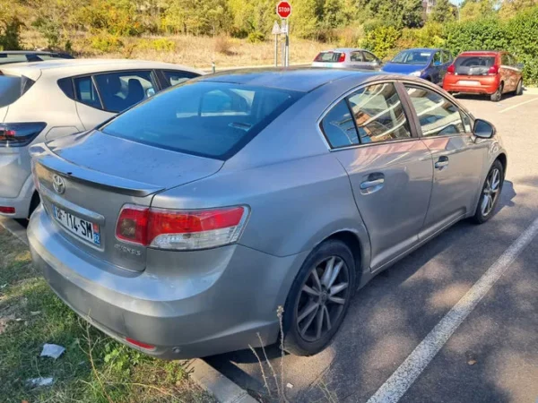 TOYOTA AVENSIS Active 2011