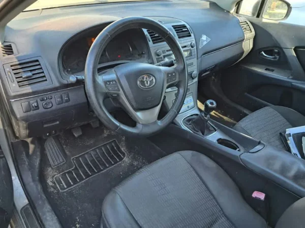 TOYOTA AVENSIS Active 2011