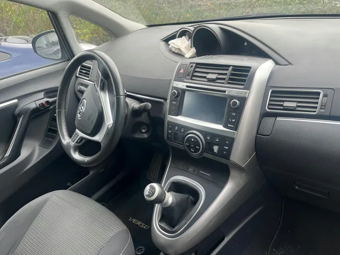 TOYOTA VERSO 2016 Dynamic 2016 – Image 9