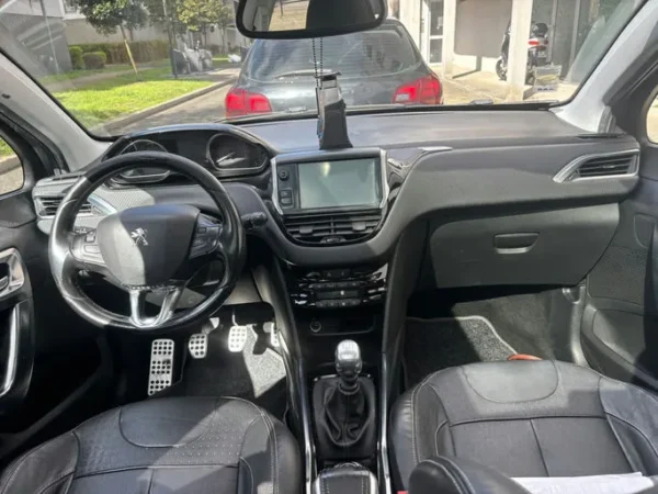 PEUGEOT 2008 Féline Titane 2015